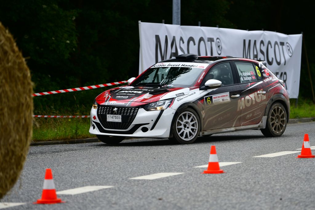 Dagen før Mascot fik Lasse Karlshøj overstået en eksamen, fik kørt noter om natten og sluttede den tredje DSR-runde med en andenplads i RC4-klassen og er nummer 11 i den samlede pointstilling i DSR-turneringen
(Foto: Morten Dam)